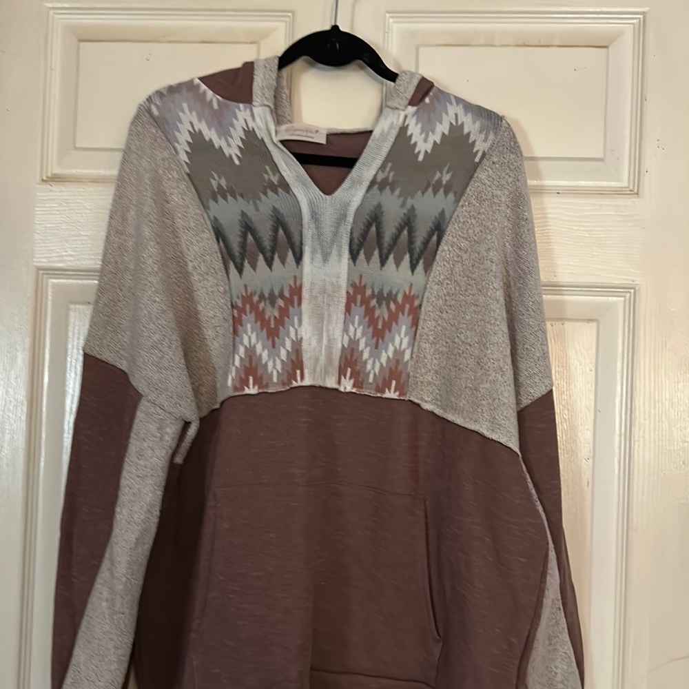 💜Aztec Hoodie💜. Size XL. NWT.